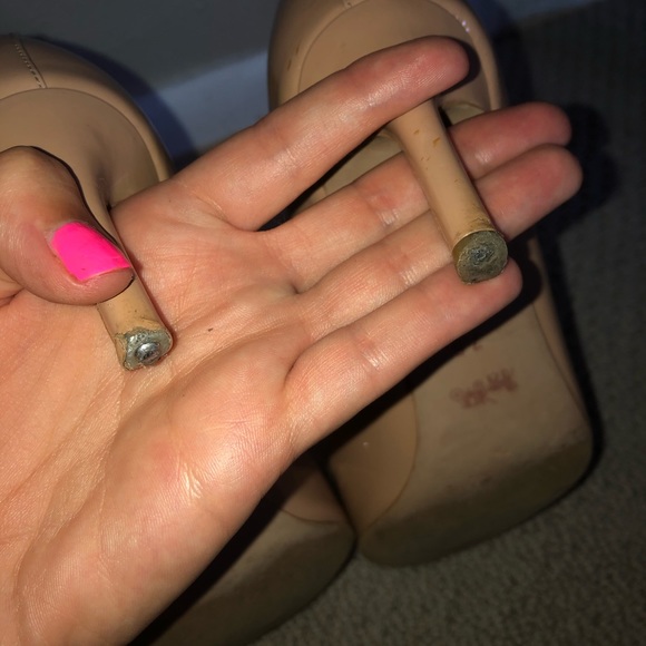 Coach Nib Devon Classic Patent Leather Heels Shell - Picture 12 of 12